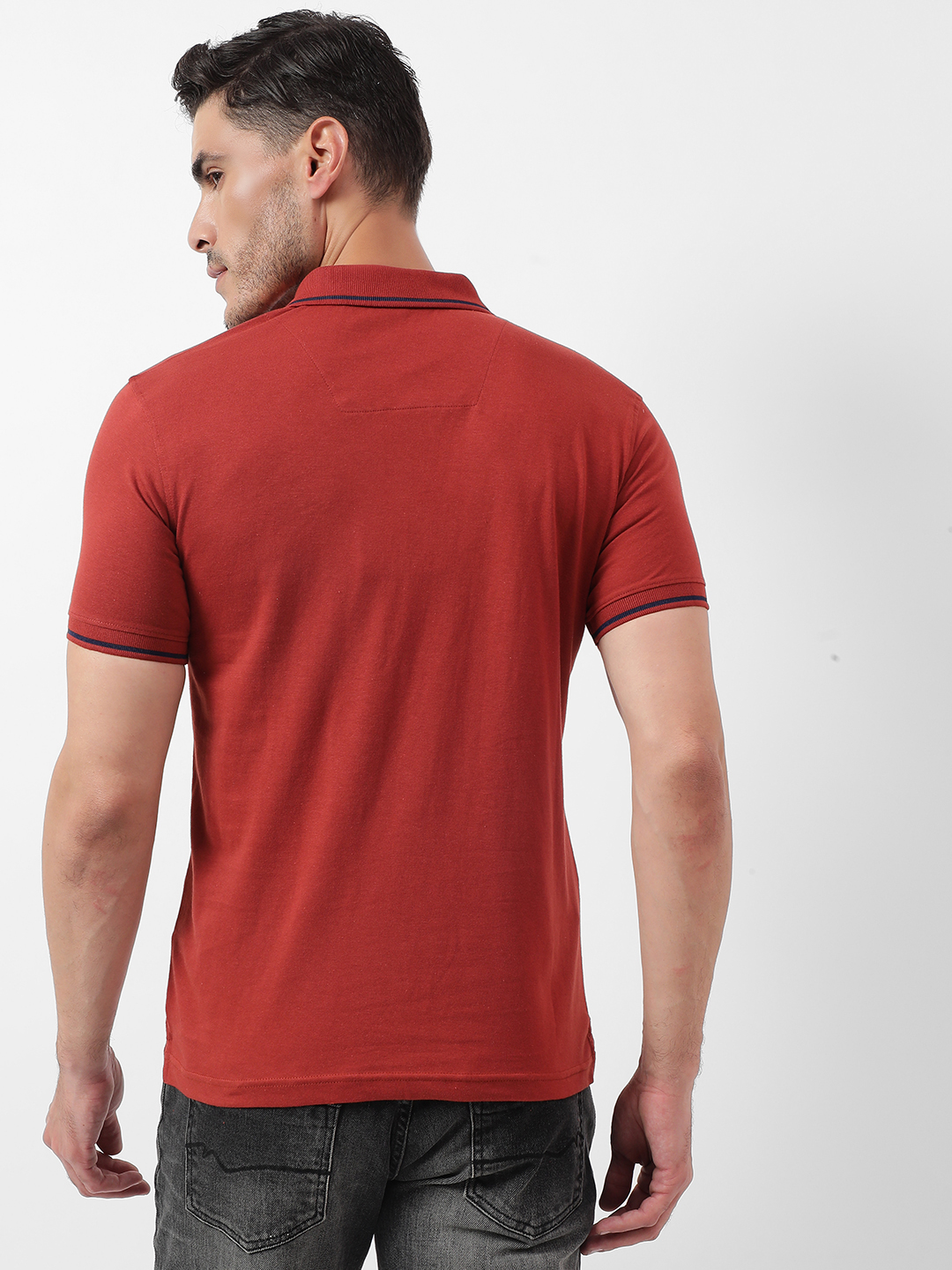 Numero Uno Men solid Red T-Shirt